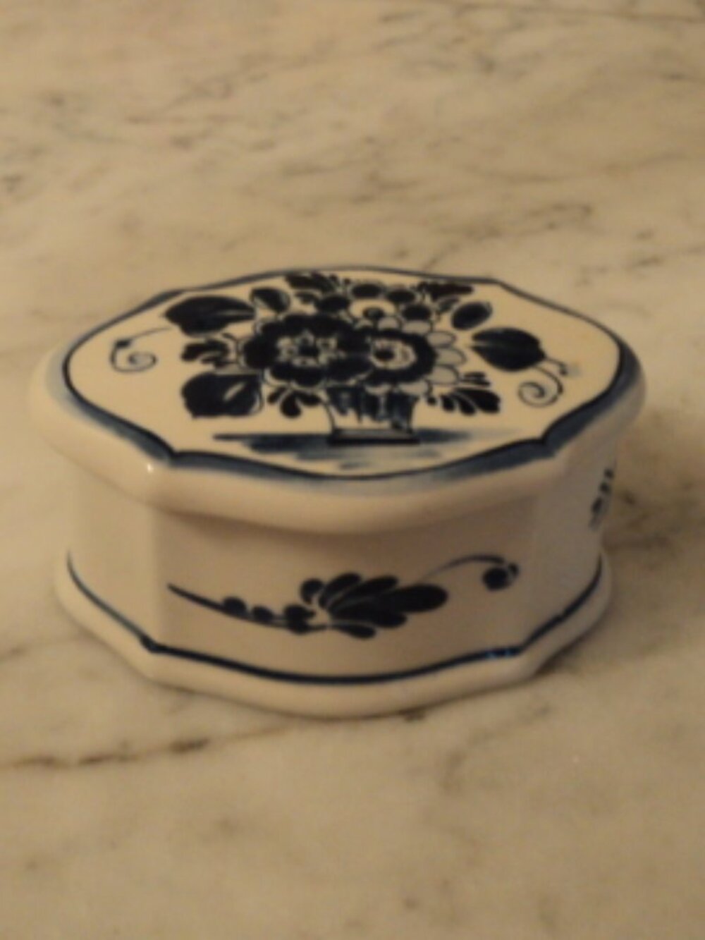 vintage Delft blue trinket box